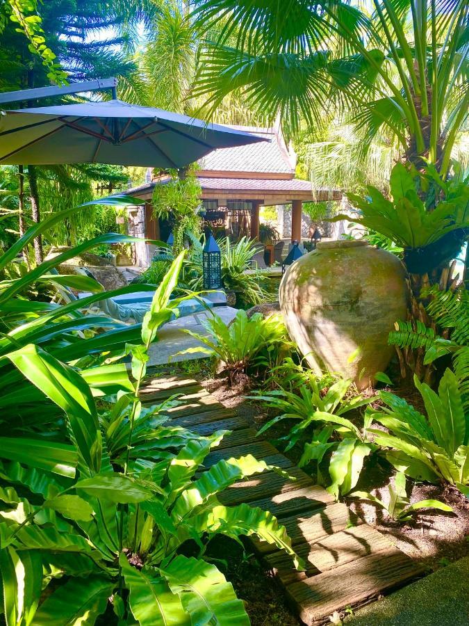 Villa On The Rocks, 4 Bedrooms, Phuket Surin Beach  Exterior photo