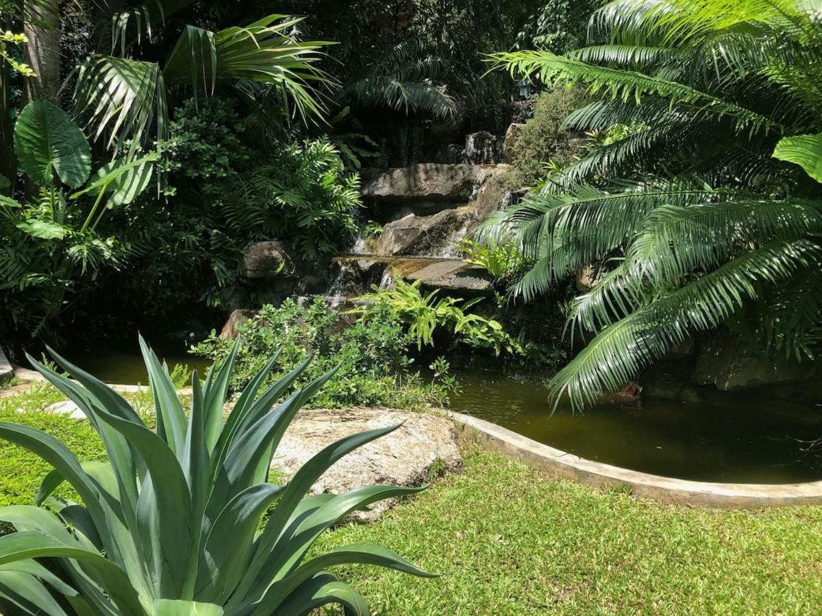 Villa On The Rocks, 4 Bedrooms, Phuket Surin Beach  Exterior photo